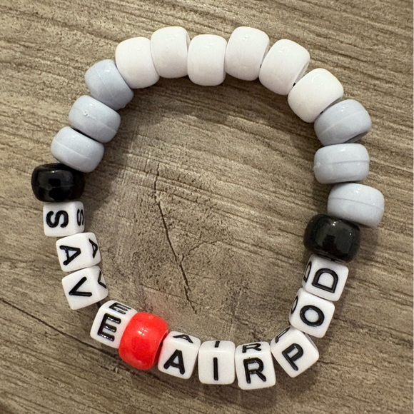 Save AirPod Bracelets 💚 🐾 Kandi Fundraiser Dog Assistance - Picture 5 of 5